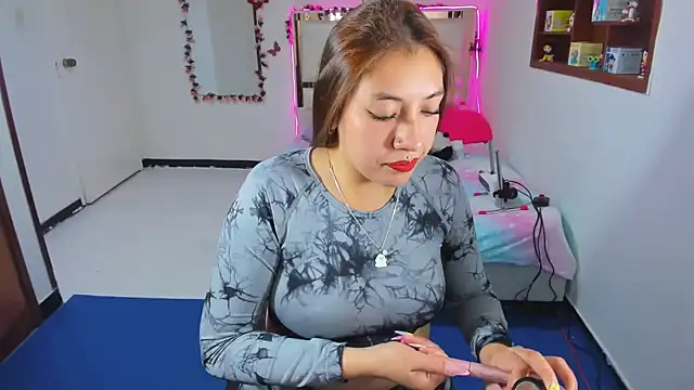 perlabeautiful online show from October 9, 5:11 pm