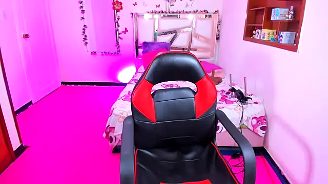 perlabeautiful online show from March 6, 12:18 am