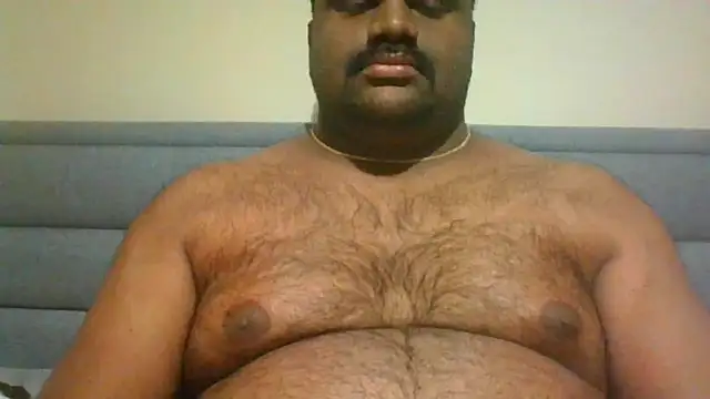 Snapshot of indianbearbot chatting on December 18, 8:14 pm indianbearbot online show from December 18, 8:14 pm