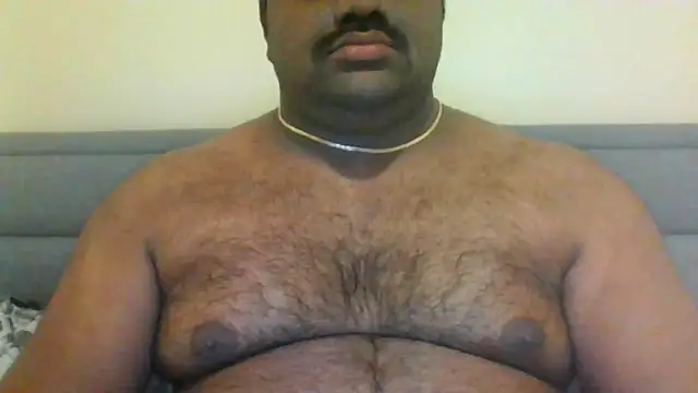 Snapshot of indianbearbot chatting on January 16, 8:57 pm indianbearbot online show from January 16, 8:57 pm