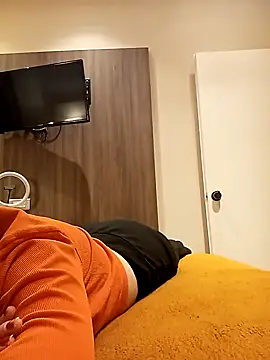 Snapshot of Eleni_Pappa chatting on February 10, 8:53 pm Eleni Pappa online show from February 10, 8:53 pm