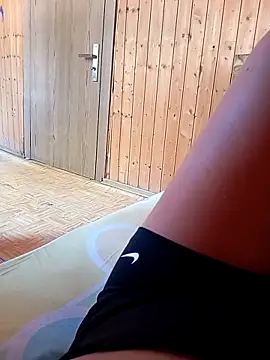 Snapshot of Eleni_Pappa chatting on September 21, 6:48 am Eleni Pappa online show from September 21, 6:48 am