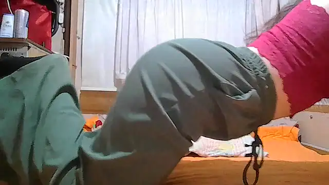 Snapshot of Eleni_Pappa chatting on May 17, 8:05 pm Eleni Pappa online show from May 17, 8:05 pm