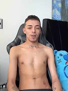 twink latino5 online show from February 22, 3:21 pm