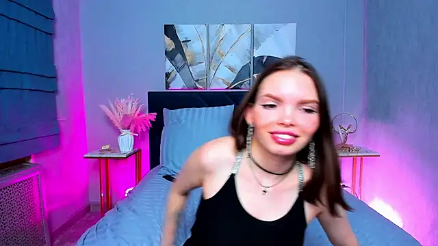 Curvy Dynamite  online show from February 26, 7:31 am