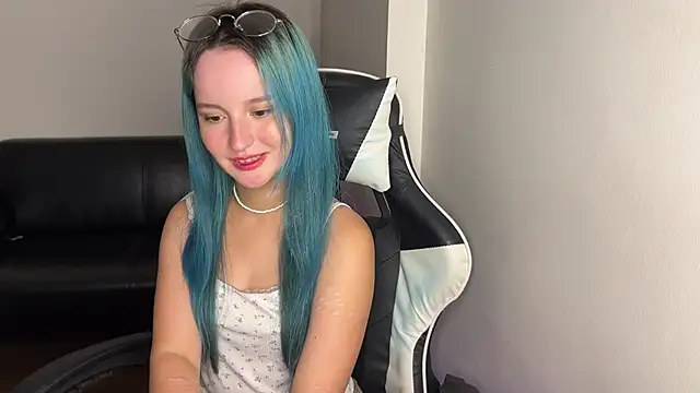 bumble bee online show from March 19, 3:08 pm