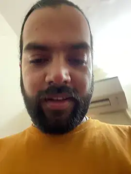 Snapshot of Arsh_Loves_Luv chatting on December 18, 7:15 am Arsh Loves Luv online show from December 18, 7:15 am