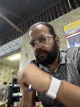 Snapshot of Arsh_Loves_Luv chatting on January 21, 2:59 pm Arsh Loves Luv online show from January 21, 2:59 pm