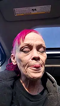 MommyMisfit online show from December 20, 3:08 pm