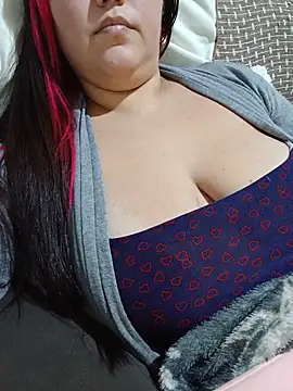 Snapshot of Paolaa_hoot chatting on June 17, 3:31 am Paolaa hoot online show from June 17, 3:31 am