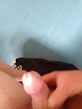 Snapshot of lekkerpeet chatting on December 18, 8:09 am lekkerpeet online show from December 18, 8:09 am