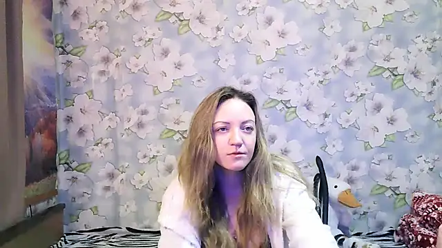 KattyLuuu online show from November 2, 6:10 pm