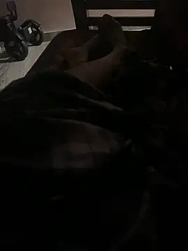 Snapshot of Indiancockmilk chatting on December 19, 6:01 pm Indiancockmilk online show from December 19, 6:01 pm