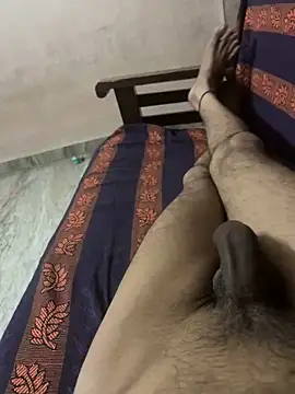 Snapshot of Indiancockmilk chatting on December 27, 10:48 pm Indiancockmilk online show from December 27, 10:48 pm