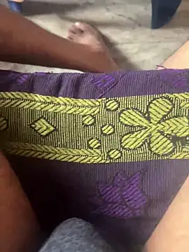 Snapshot of Indiancockmilk chatting on February 6, 7:13 am Indiancockmilk online show from February 6, 7:13 am