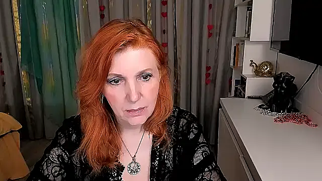 Snapshot of Fire-Fox-One chatting on February 20, 9:48 pm Fire-Fox-One online show from February 20, 9:48 pm