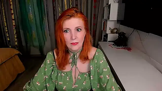 Snapshot of Fire-Fox-One chatting on February 24, 4:10 am Fire-Fox-One online show from February 24, 4:10 am