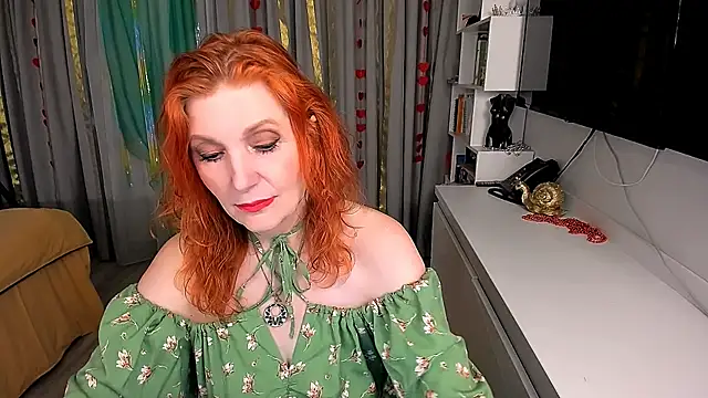 Snapshot of Fire-Fox-One chatting on March 22, 4:54 pm Fire-Fox-One online show from March 22, 4:54 pm