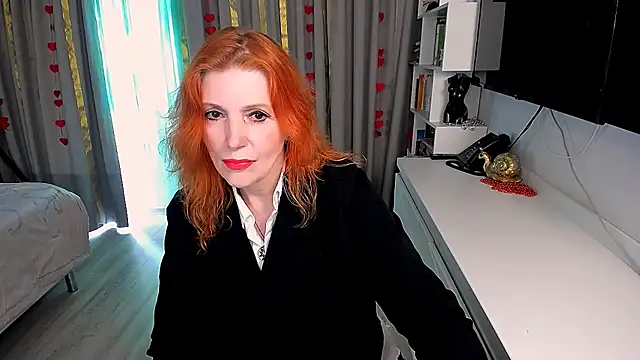 Snapshot of Fire-Fox-One chatting on April 5, 7:27 am Fire-Fox-One online show from April 5, 7:27 am