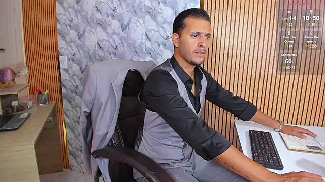 Hideintheoffice online show from April 4, 11:51 am