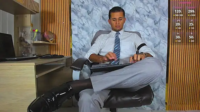 Hideintheoffice online show from July 10, 2:16 am