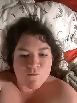 JuicyFuckinPussy online show from January 23, 7:32 am