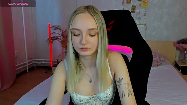 Cheryl  Brown online show from March 4, 4:06 am