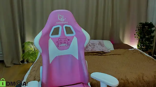 Cheryl  Brown online show from September 22, 12:01 am