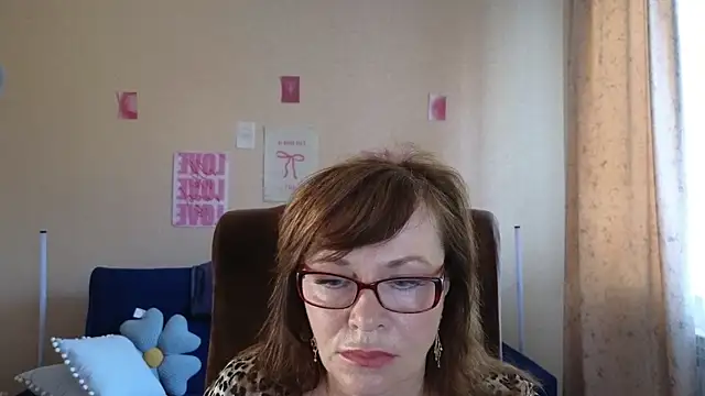 Miss Moren online show from August 8, 5:20 am