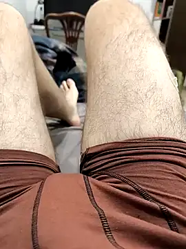 Snapshot of LeoSubLifestyle4You chatting on December 18, 6:35 pm LeoSubLifestyle4You online show from December 18, 6:35 pm