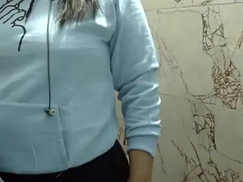 Housewife12 online show from February 5, 1:54 pm