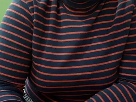 Housewife12 online show from March 10, 5:50 pm