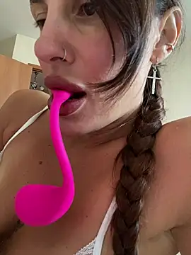 imMolly11 online show from July 25, 9:51 am