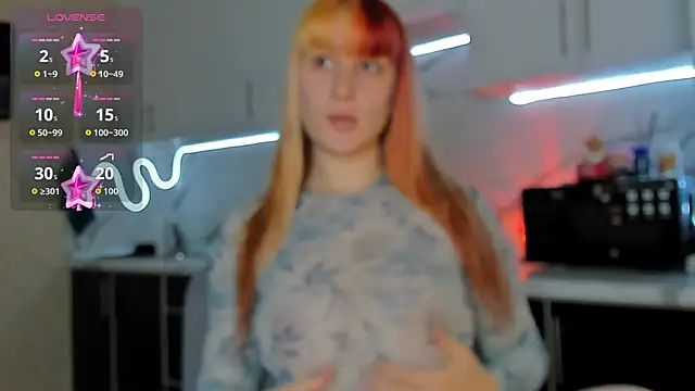 Snapshot of Sweet_white_chocolate chatting on November 6, 11:44 am Sweet white chocolate online show from November 6, 11:44 am