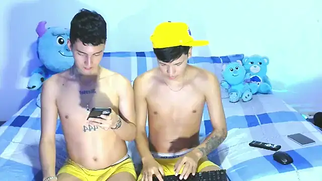 Snapshot of Angel_xxx chatting on February 25, 3:42 am Angel xxx online show from February 25, 3:42 am