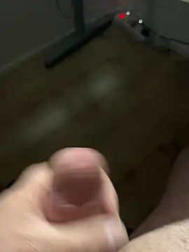 Snapshot of mikiss789 chatting on January 9, 7:04 pm mikiss789 online show from January 9, 7:04 pm