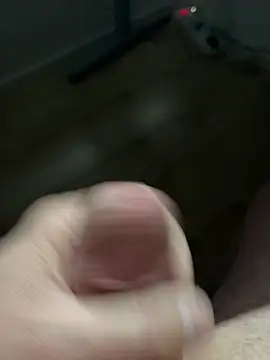 Snapshot of mikiss789 chatting on February 18, 3:57 am mikiss789 online show from February 18, 3:57 am