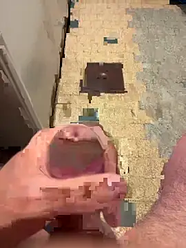 Snapshot of mikiss789 chatting on March 4, 5:52 pm mikiss789 online show from March 4, 5:52 pm