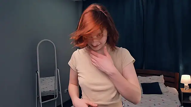 QuennaFell online show from December 25, 2:23 pm