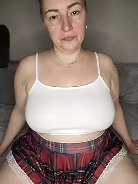 HairyVicky online show from December 16, 11:21 pm