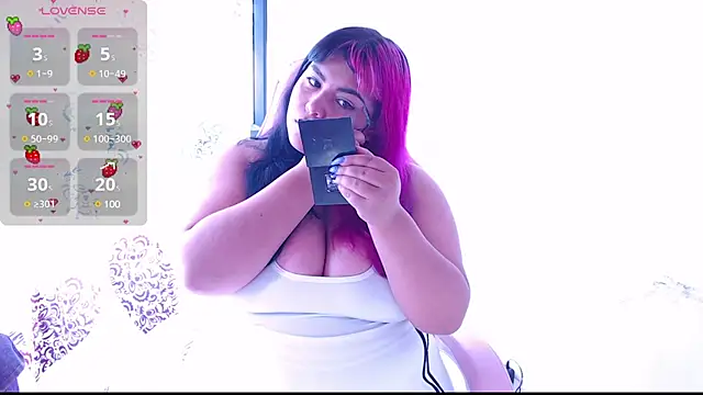 Snapshot of Pinky-Flower chatting on February 7, 7:49 pm Pinky-Flower online show from February 7, 7:49 pm