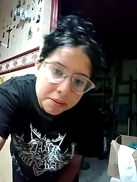 Snapshot of valentina568 chatting on September 11, 4:12 am valentina568 online show from September 11, 4:12 am