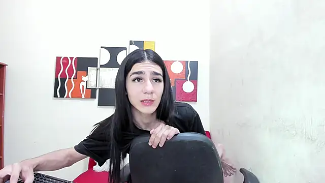 Mariana 16  online show from January 25, 6:57 pm