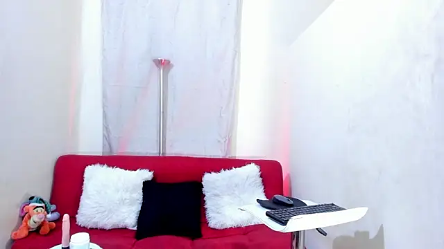 Mariana 16  online show from March 12, 8:52 pm