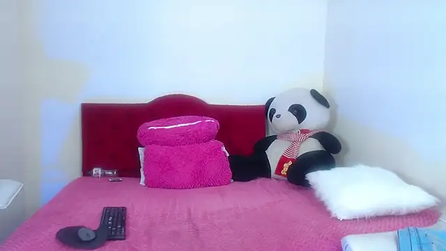 Mariana 16  online show from March 19, 11:36 pm