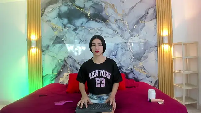 Snapshot of Mariana_16_ chatting on February 4, 7:42 pm Mariana 16 online show from February 4, 7:42 pm