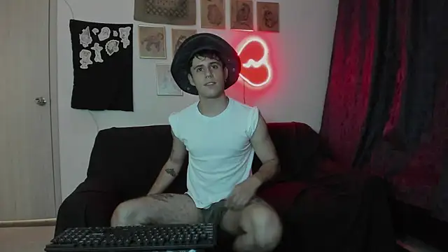 Snapshot of Antonello_Vannucci chatting on January 10, 8:04 pm Antonello Vannucci online show from January 10, 8:04 pm