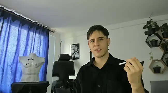 Snapshot of Antonello_Vannucci chatting on March 12, 6:33 pm Antonello Vannucci online show from March 12, 6:33 pm