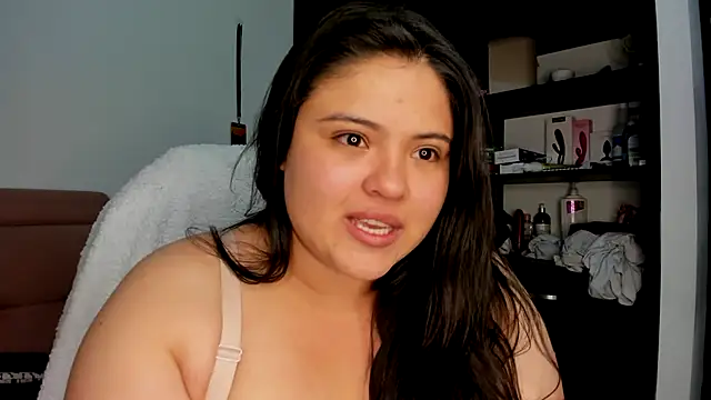 lizzie c online show from December 14, 8:41 am