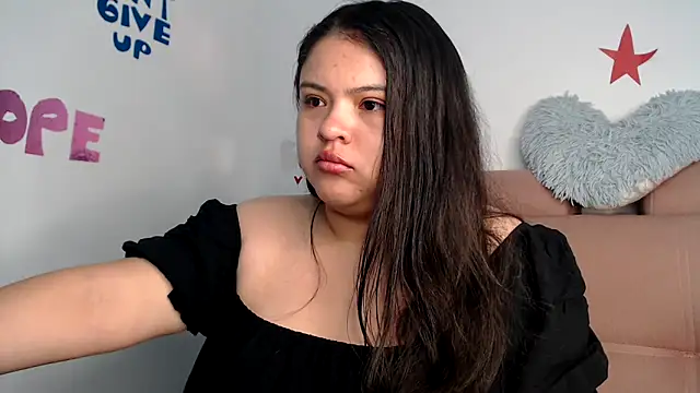 lizzie c online show from January 19, 8:18 am